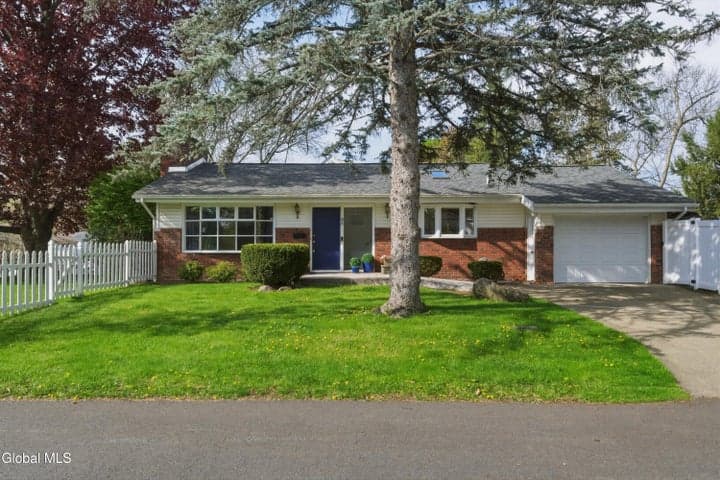 42 Kakely Street, Albany, NY, photo 1