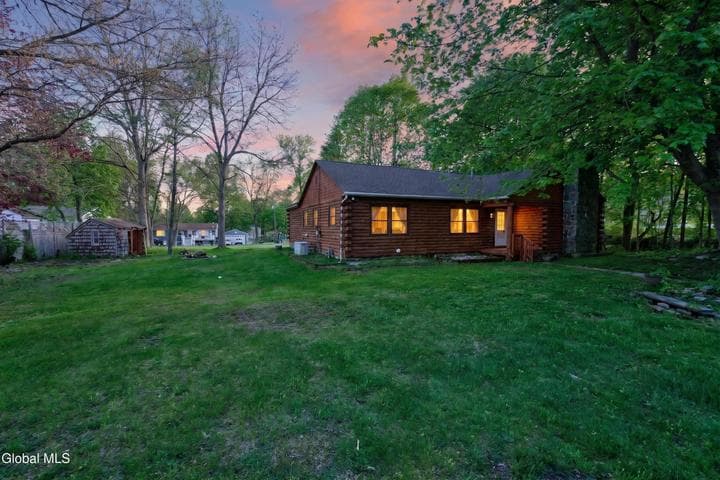 325 Belgrade Street, Schaghticoke, NY, photo 4