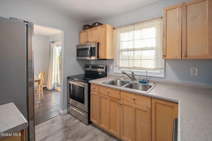 6 Silverberry Place, Albany, NY, photo 4