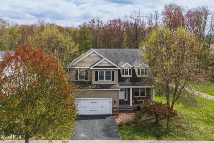 30 Pamela Lane, Saratoga Springs, NY, photo 1