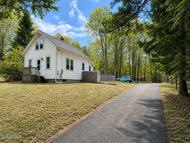148 Elliot Road, East Greenbush, NY, photo 2