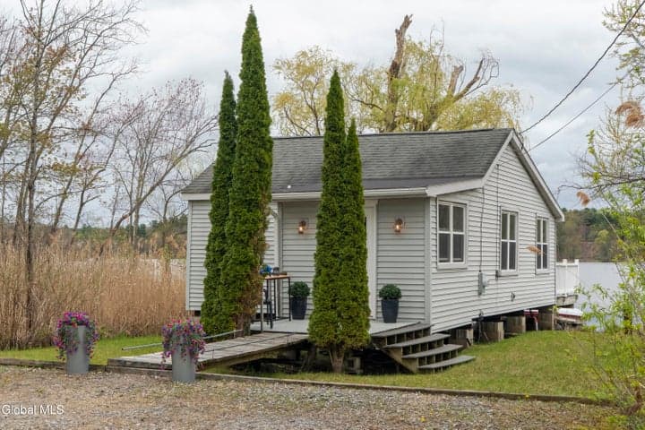 23 Poe Road, Saratoga Springs, NY, photo 3