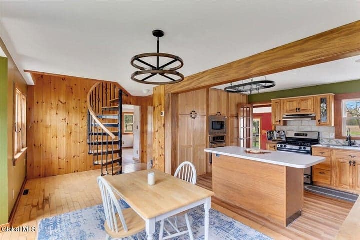 753 Master Street, Schaghticoke, NY, photo 4