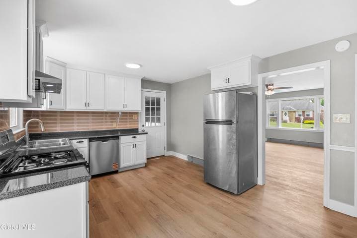 115 S Arrow Street, Schenectady, NY, photo 3