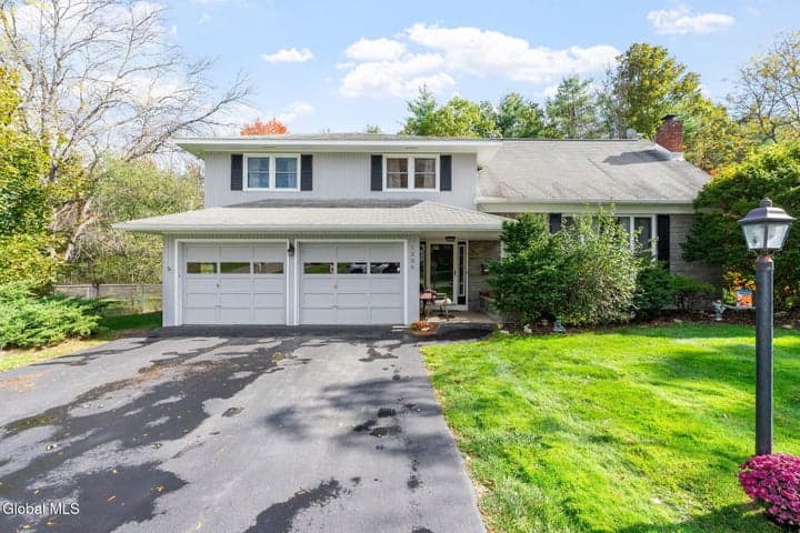 1226 Hempstead Road, Niskayuna, NY, photo 1