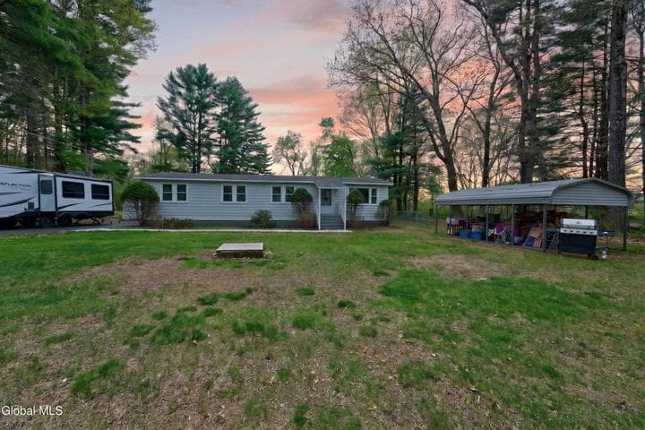 733 Pine Woods Road, Schaghticoke, NY, photo 1