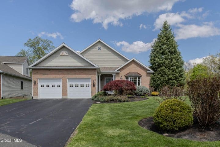 24 Brinker Way, Loudonville, NY, photo 1