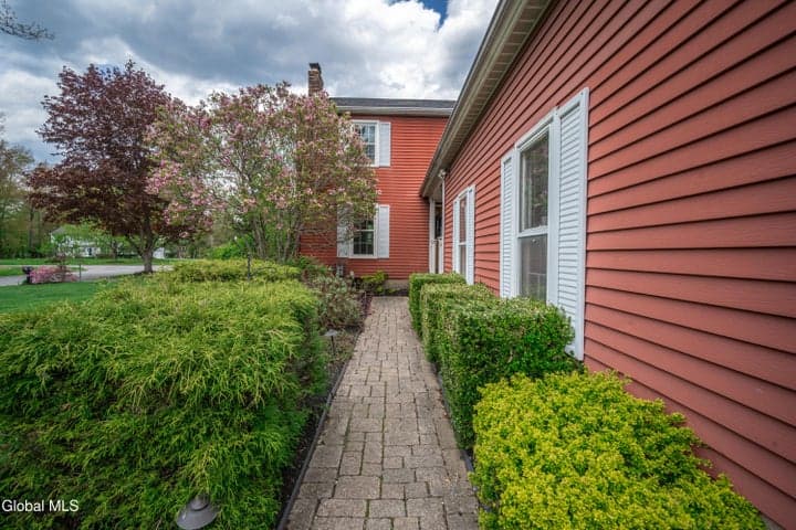 13 Royal Oak Drive, Clifton Park, NY, photo 3