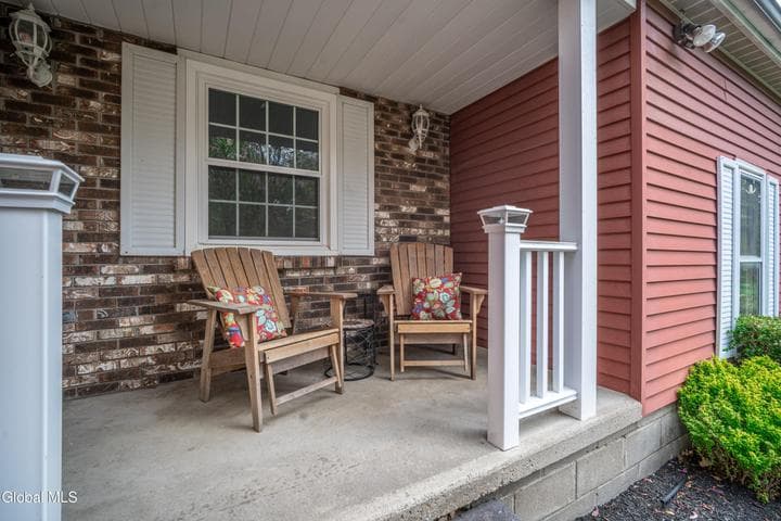 13 Royal Oak Drive, Clifton Park, NY, photo 4
