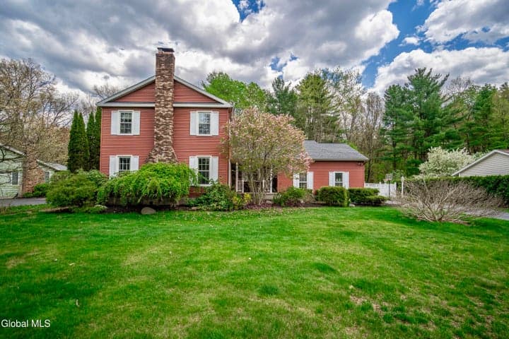 13 Royal Oak Drive, Clifton Park, NY, photo 1