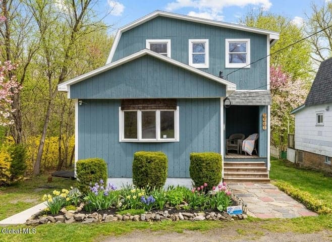 2961 Cottage Place, Hudson, NY