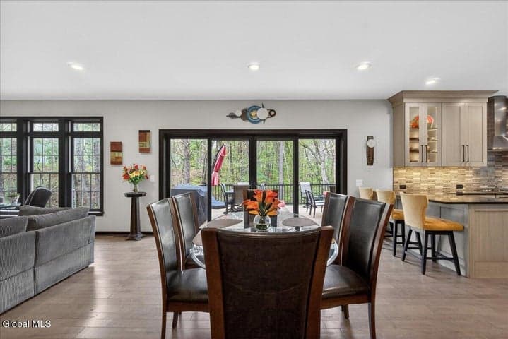 652 Bruno Road, Clifton Park, NY, photo 5