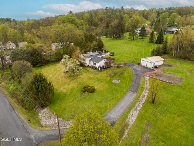 15 Middleton Road, Granville, NY, photo 2