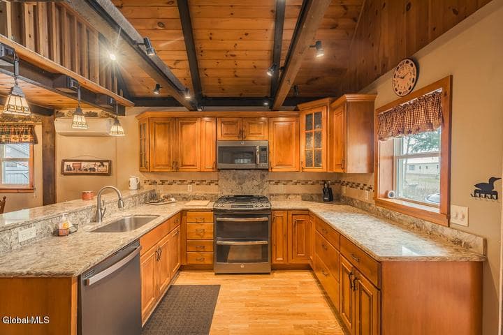 143 Lakeview Avenue, Mayfield, NY, photo 3