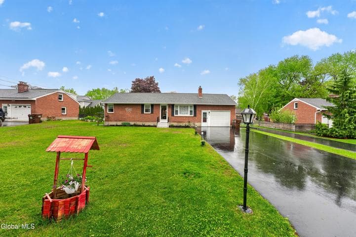 104 Marjorie Drive, Guilderland, NY, photo 1