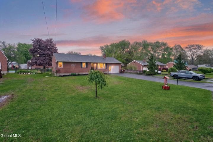 104 Marjorie Drive, Guilderland, NY, photo 4