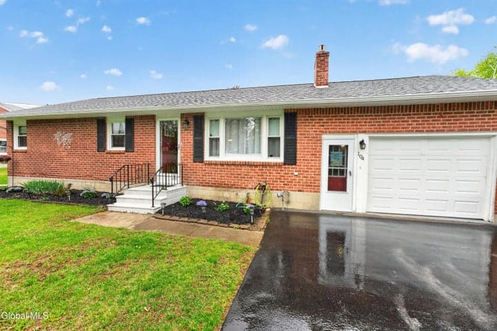 104 Marjorie Drive, Guilderland, NY, photo 5