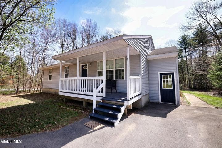 201 Cochran Drive, Northumberland, NY, photo 1