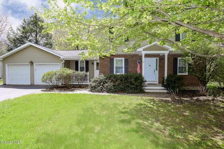 9 Patroon Place, Glenmont, NY, photo 2