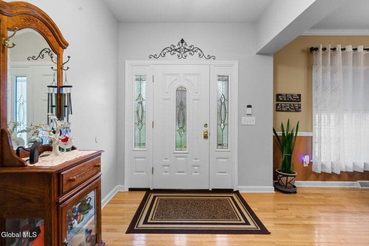 5 Brighton Drive, Clifton Park, NY, photo 4