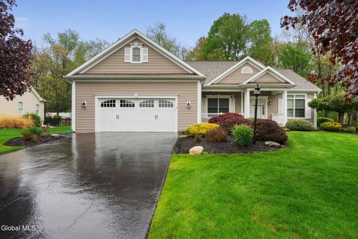 5 Brighton Drive, Clifton Park, NY, photo 1