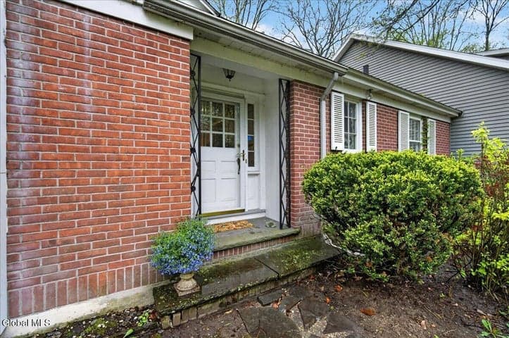 6 Sage Hill Lane, Menands, NY, photo 3