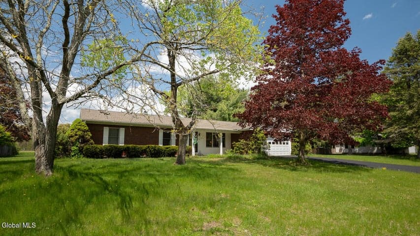 10 Cortland Drive, Kinderhook, NY, photo 3