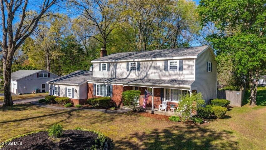 4 N Center Lane, Clifton Park, NY, photo 2