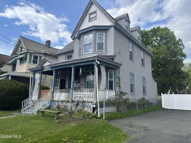 1061 Madison Avenue, Albany, NY, photo 3