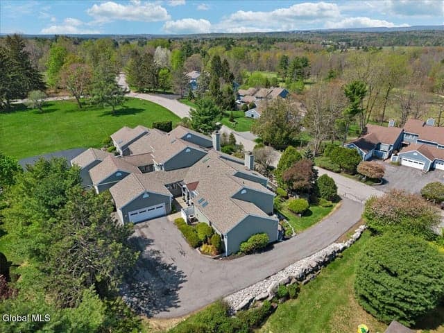 6 Collins Terrace, Saratoga Springs, NY, photo 4