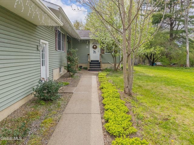 229 Middleline Road, Ballston Spa, NY, photo 3