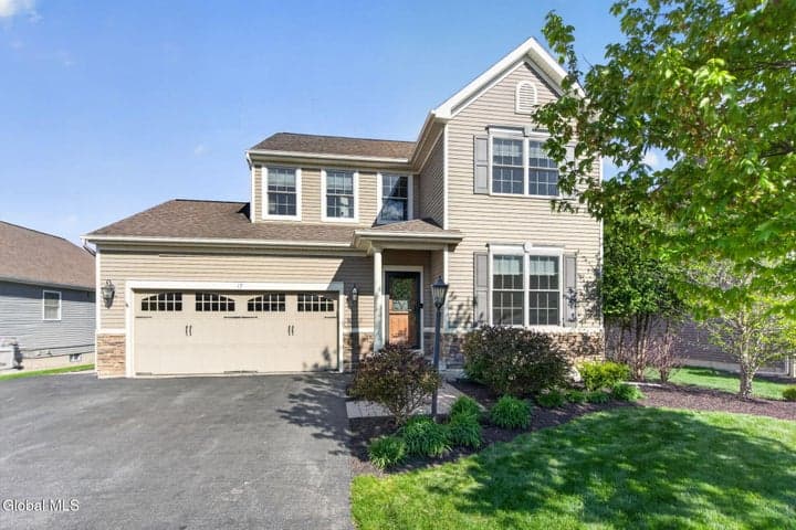 17 Mahogany Drive, Colonie, NY, photo 1