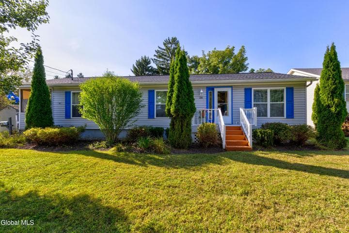 28 Henry Street, Glens Falls, NY, photo 1