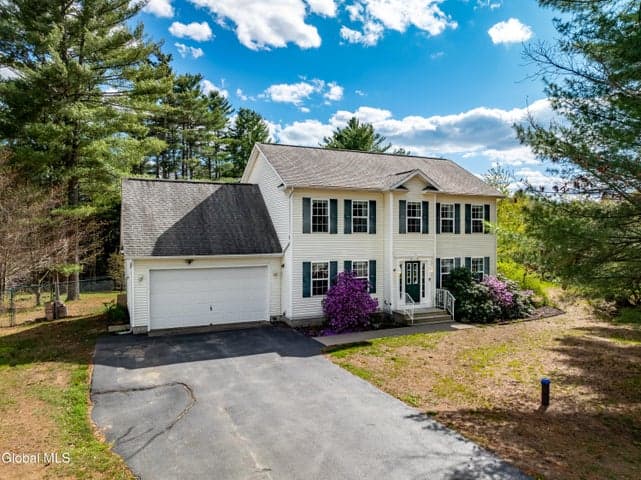 21 Locust Ridge Drive, Corinth, NY, photo 3