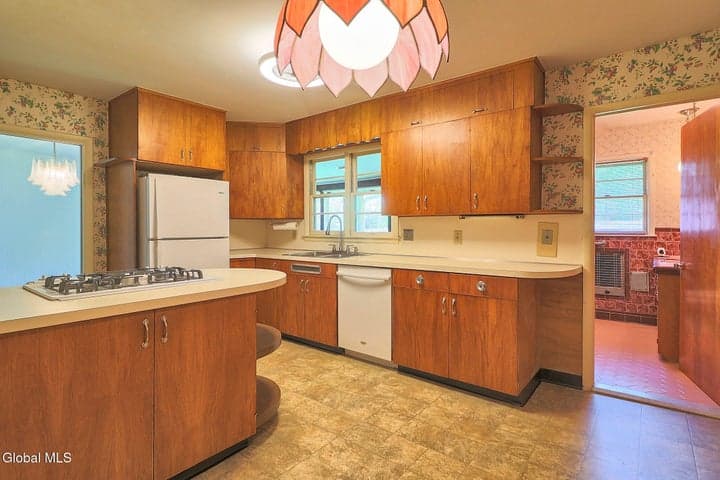 1561 Belmont Avenue, Schenectady, NY, photo 5