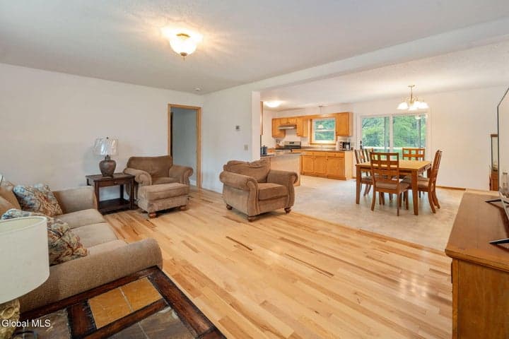 1129 Meadowdale Road, Guilderland, NY, photo 3
