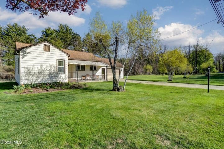 450 S Kingsboro Avenue, Johnstown, NY, photo 2