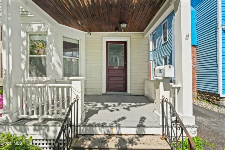 1047 Gillespie Street, Schenectady, NY, photo 4