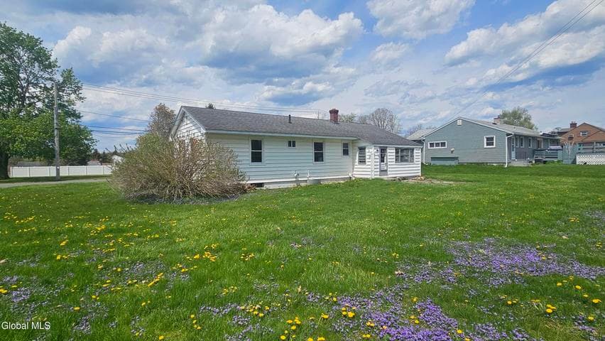 77 Chapel Place, Amsterdam, NY, photo 4