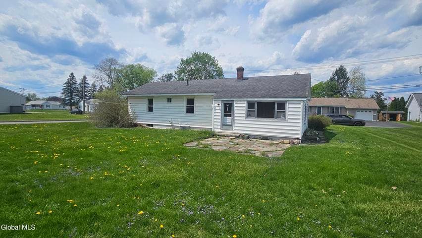 77 Chapel Place, Amsterdam, NY, photo 5