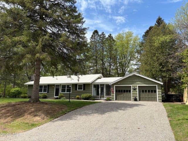 13 Laurel Road, Moreau, NY, photo 1