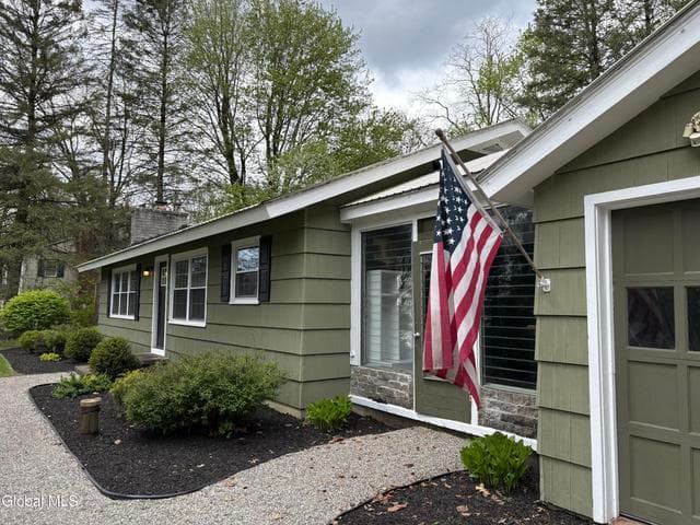 13 Laurel Road, Moreau, NY, photo 4
