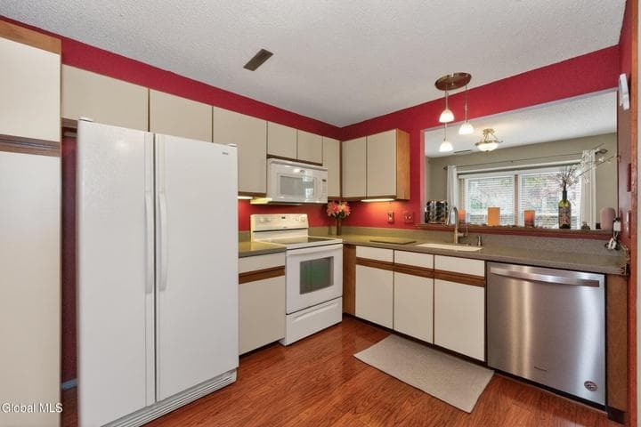 55 Stoney Creek Drive, Clifton Park, NY, photo 4