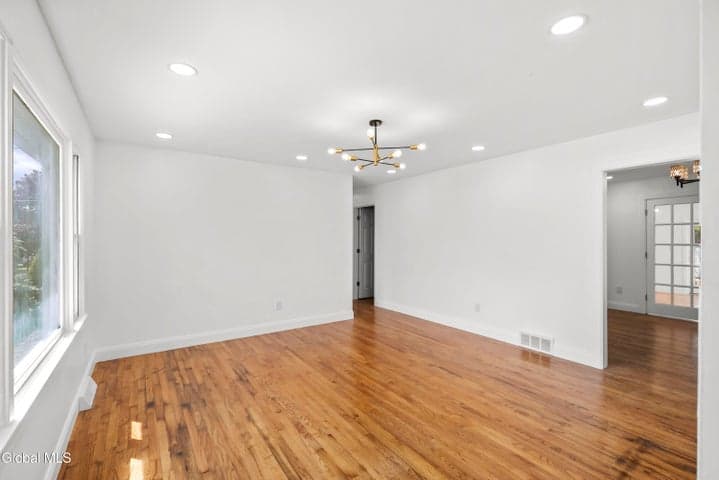 22 Verdi Boulevard, Latham, NY, photo 2