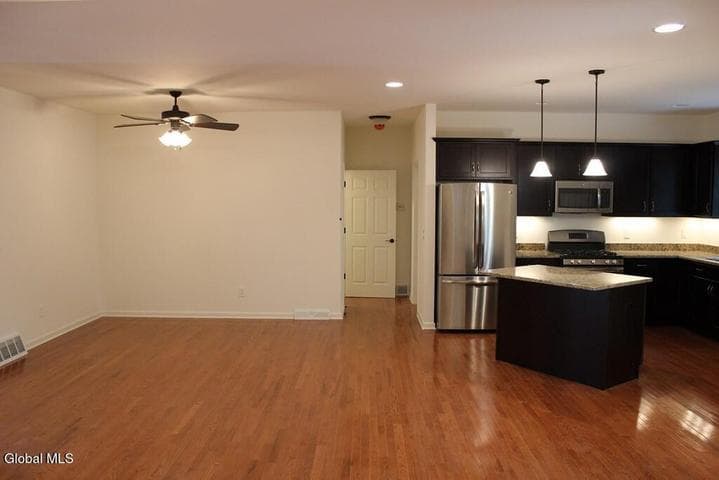 19 Jack Drive, Halfmoon, NY, photo 4