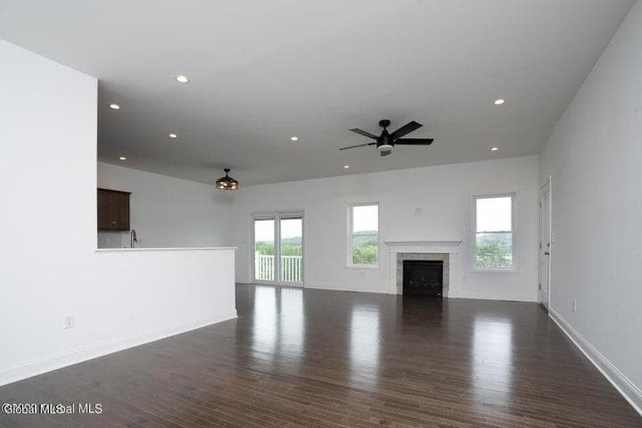 37 Sally Street, Halfmoon, NY, photo 4