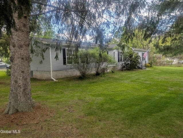 84 Rogers Avenue, Hoosick Falls, NY, photo 2