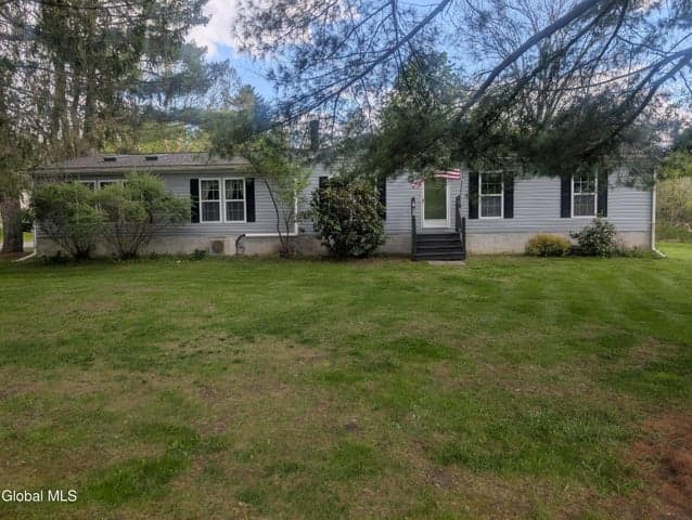 84 Rogers Avenue, Hoosick Falls, NY, photo 3