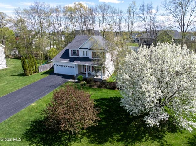 19 Chapel Hill Boulevard, Ballston, NY, photo 3