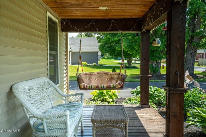 77 Spring Street, Cambridge, NY, photo 3